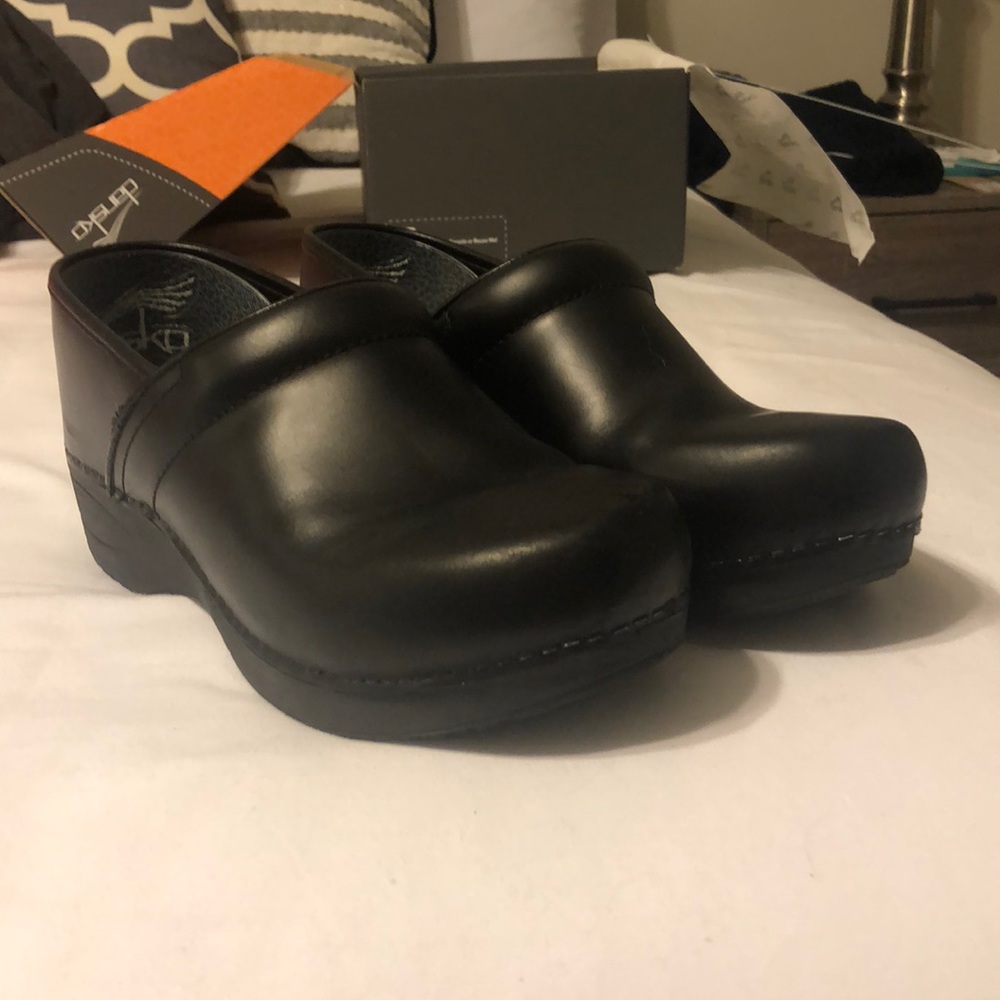 Dansko pull up